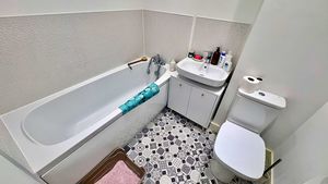 Photo 11- click for photo gallery